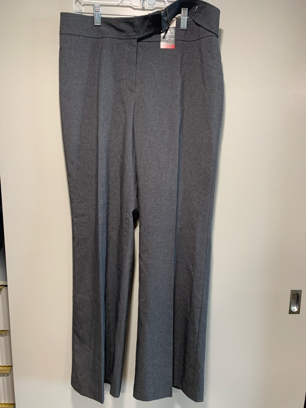 NWT New York & Company City Stretch Gray Dress Pants - Tailored Size 10 sku152